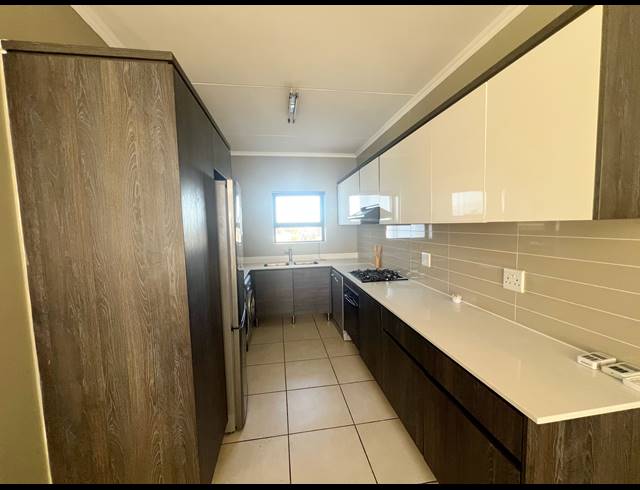 2 BEDROOM APARTMENT TO LET IN SANDOWN ESTATE